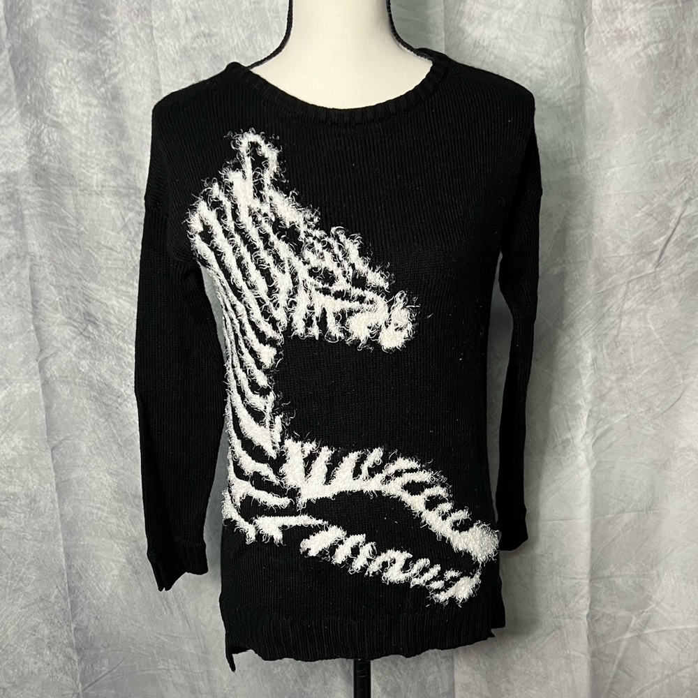 Love By Design Zebra Textured Scoop Neck 3/4 Sleeve High Low Sweater - size XS